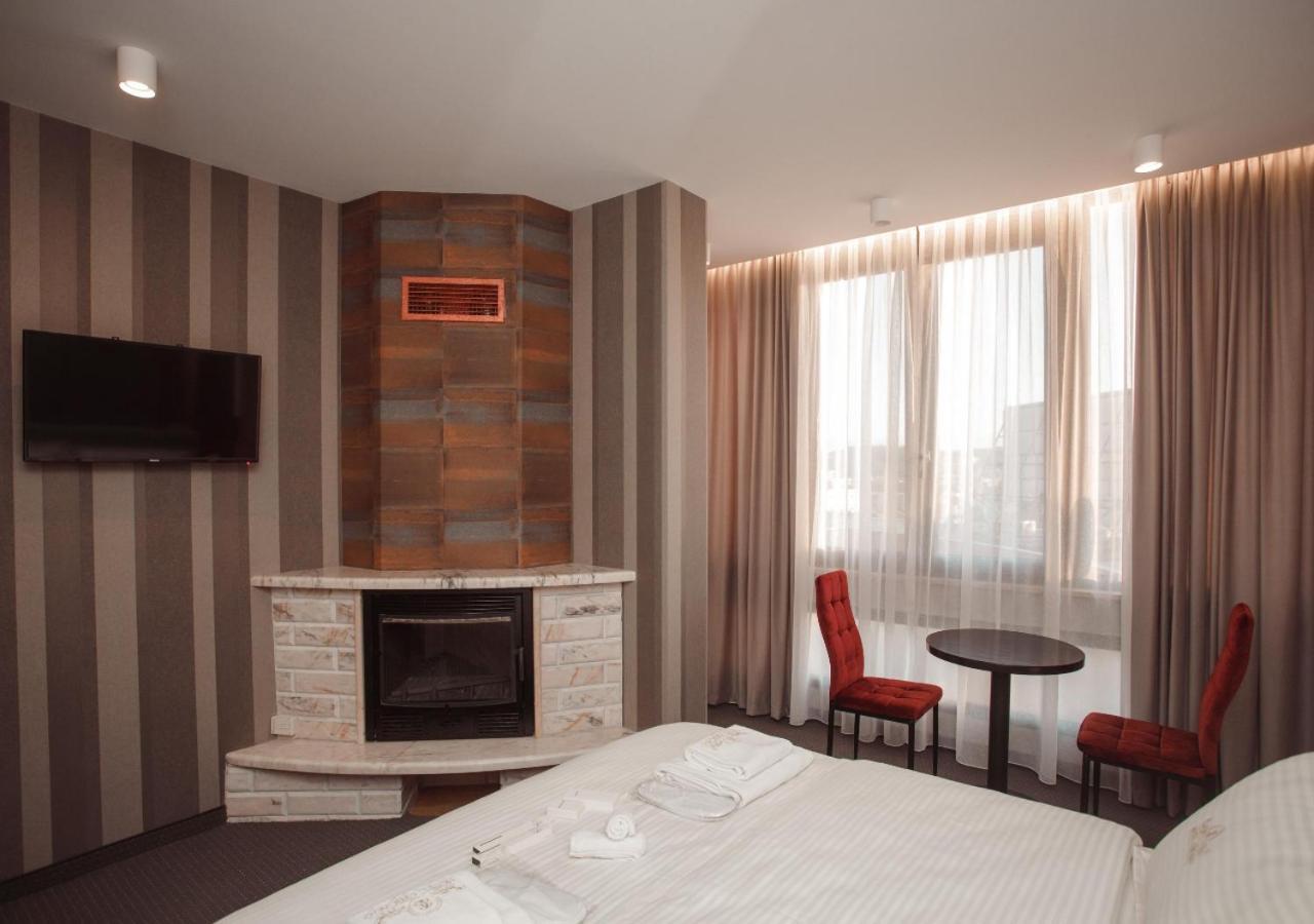 Hotel Chicago Shkodër エクステリア 写真
