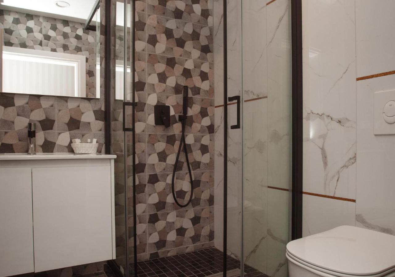 Hotel Chicago Shkodër エクステリア 写真