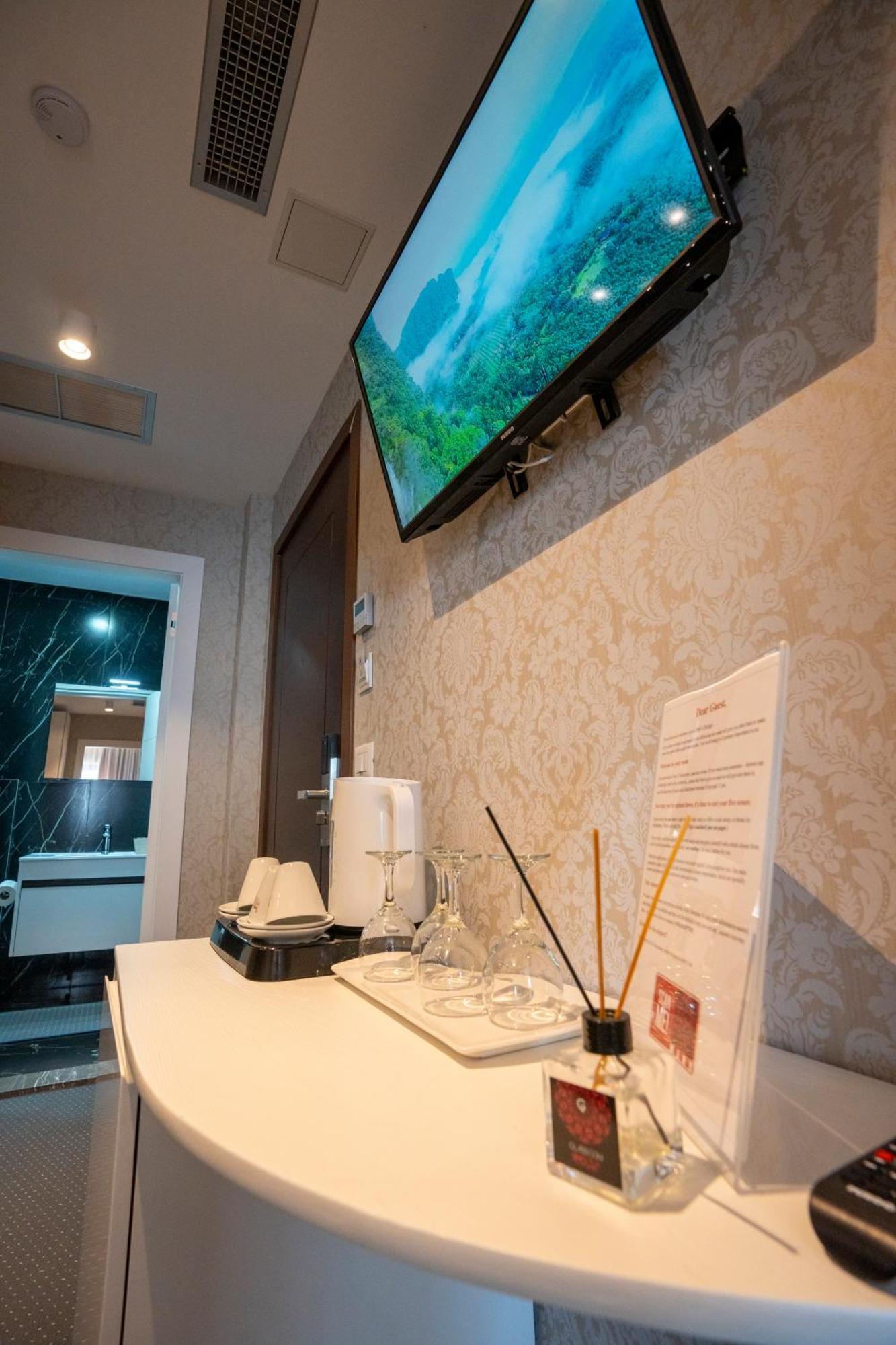 Hotel Chicago Shkodër エクステリア 写真